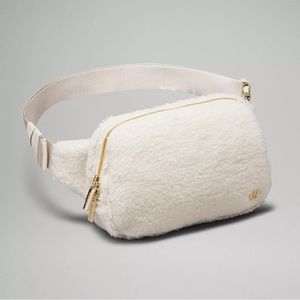 Lululemon Fleece Everywhere Belt Bag Large 2L NWT